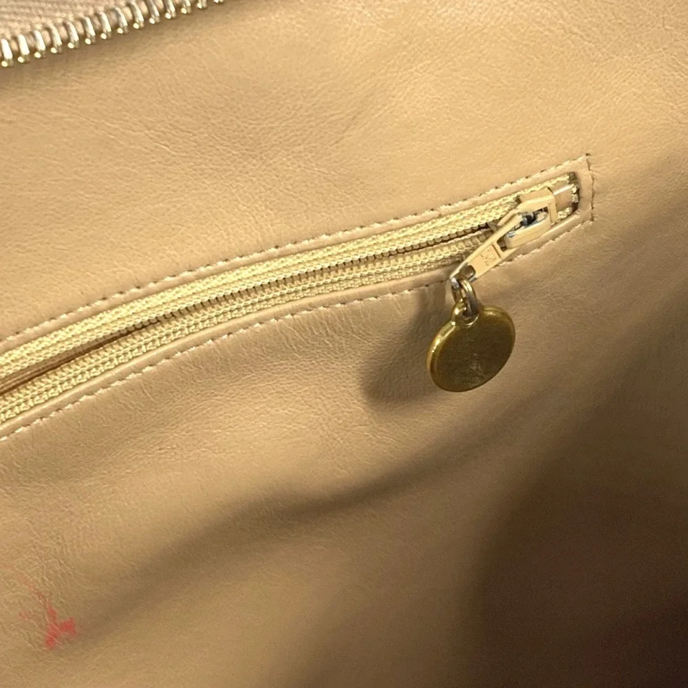 CHANEL Vintage Cream Caviar Leather Logo Shoulder Bag
